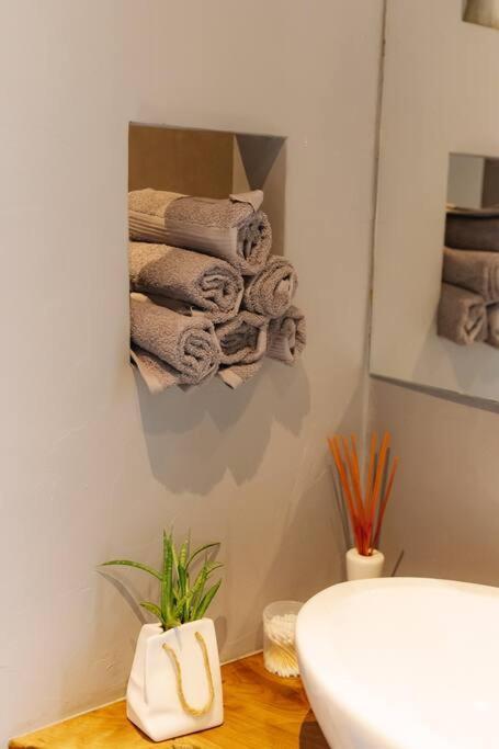 Top Central Design, 2 Bedroom, Ndk, Free Secured Parking صوفيا المظهر الخارجي الصورة